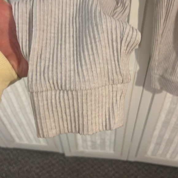 ALO Yoga Cream Sweatpants ribbed Relaxed Fit size L - Picture 3 of 5